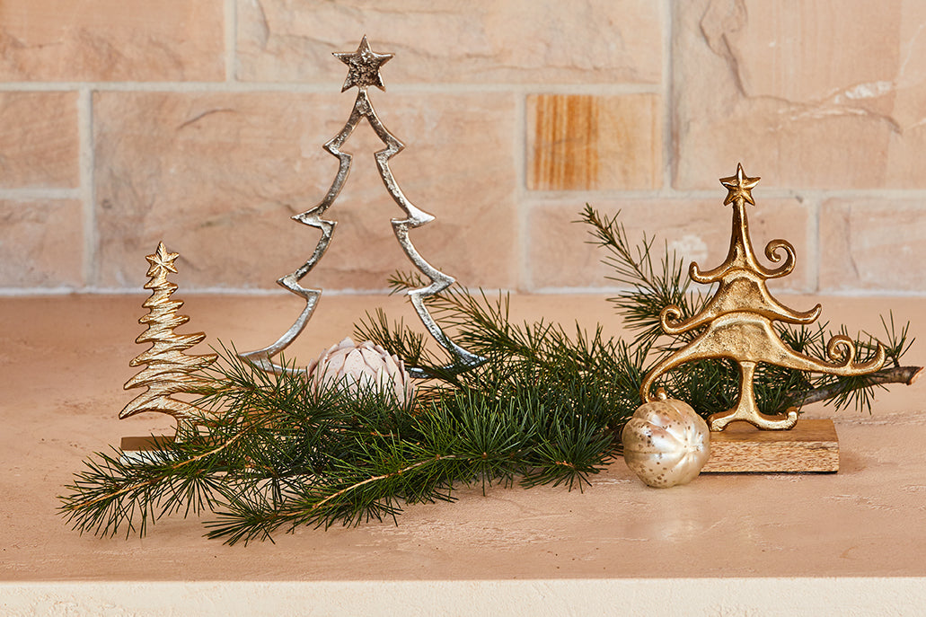 Starlight X-Mas Tree on Wood Base Small 22x7.5x33cm Gold