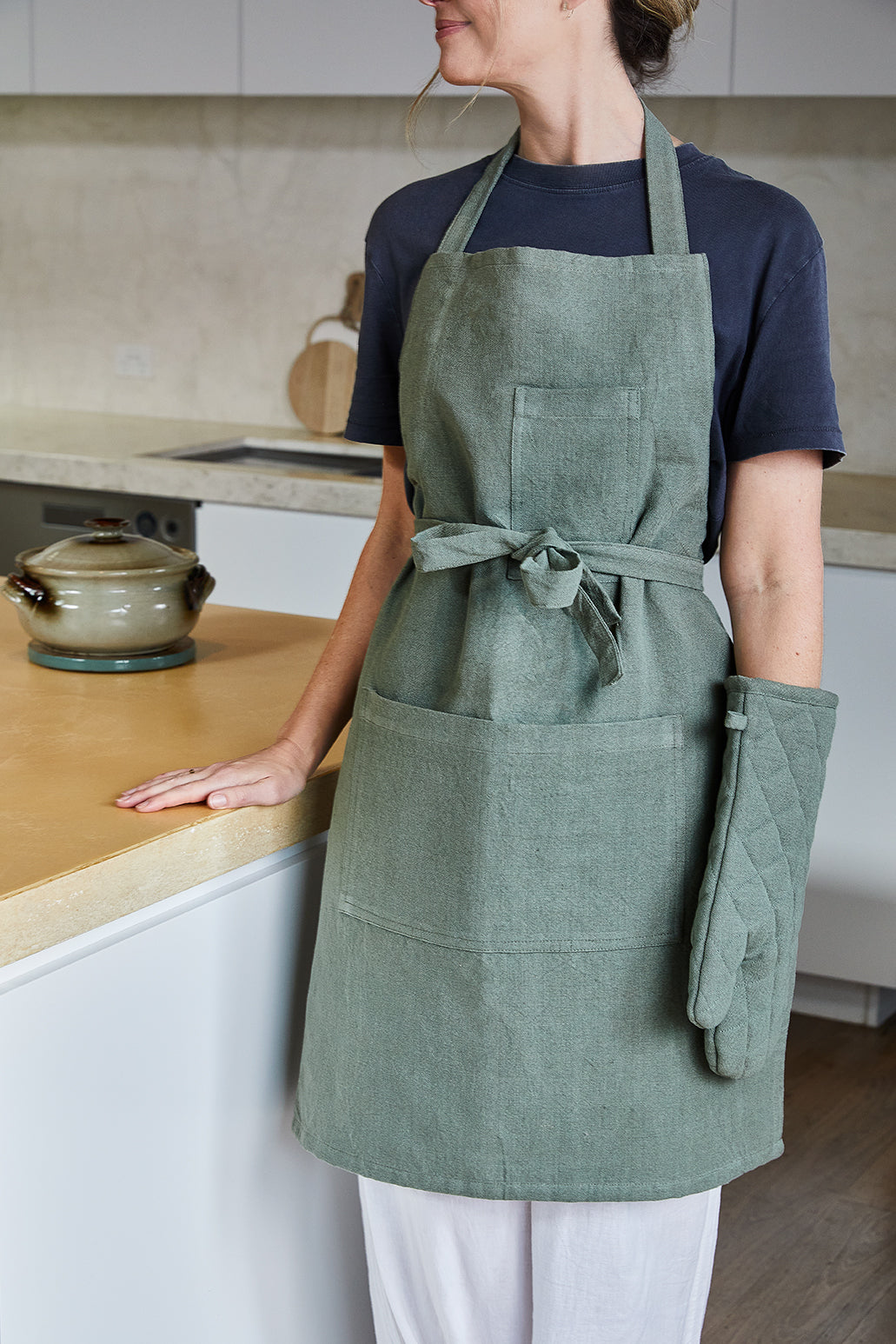 Jules Cotton Linen Apron 83x68x0.3cm Olive Green