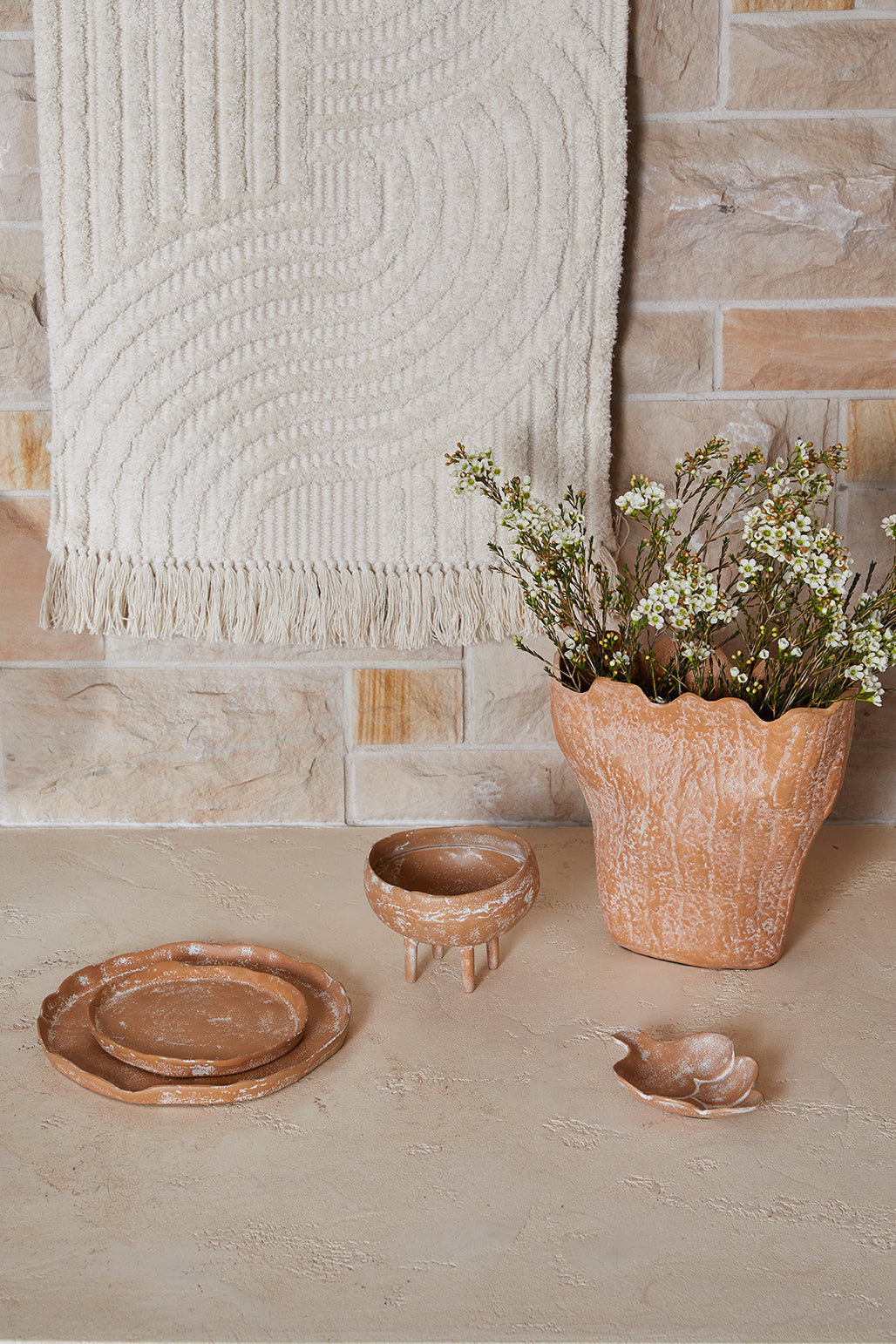 Mara Round Bowl with Legs 26x26x17cm Terracotta